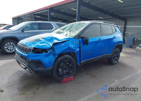 2024 Jeep Compass Trailhawk 4X4 from USA, damaged, VIN 3C4NJDDN2RT129373
